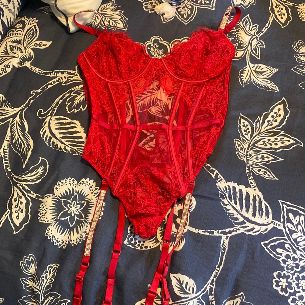 New Lingerie by Victoria’s Secret size large